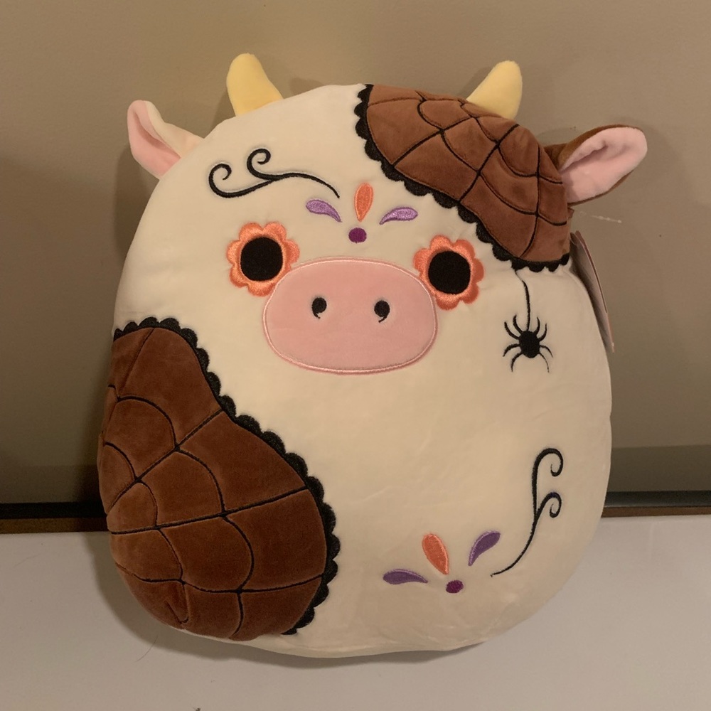dotd ronnie squishmallow halloween 12” cow